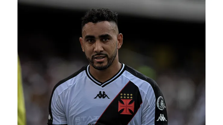Payet jogador do Vasco durante partida contra o Botafogo no estadio Engenhao pelo campeonato Carioca 2024. Foto: Thiago Ribeiro/AGIF