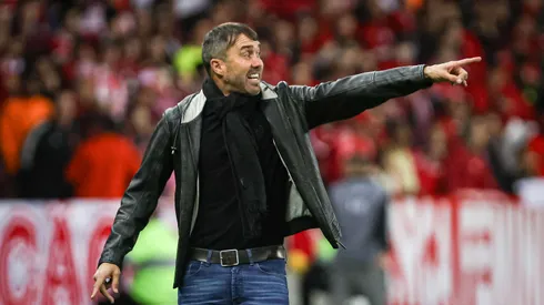 Treinador elogiou a atuação da equipe no clássico – Foto: Maxi Franzoi/AGIF