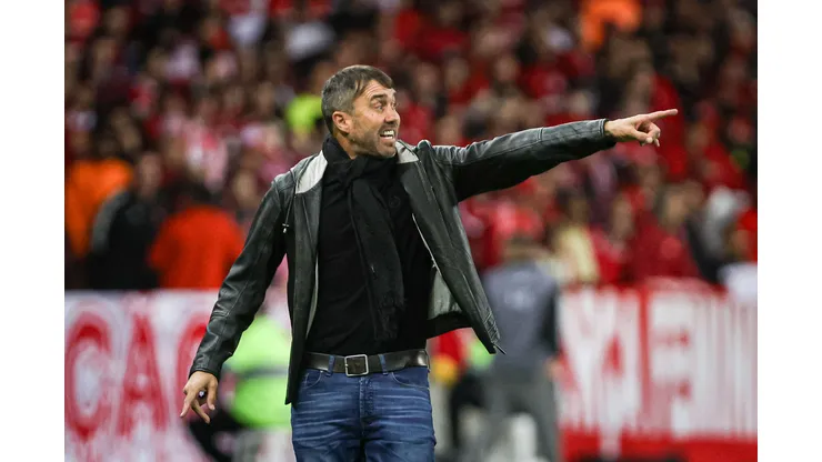 Treinador elogiou a atuação da equipe no clássico - Foto: Maxi Franzoi/AGIF