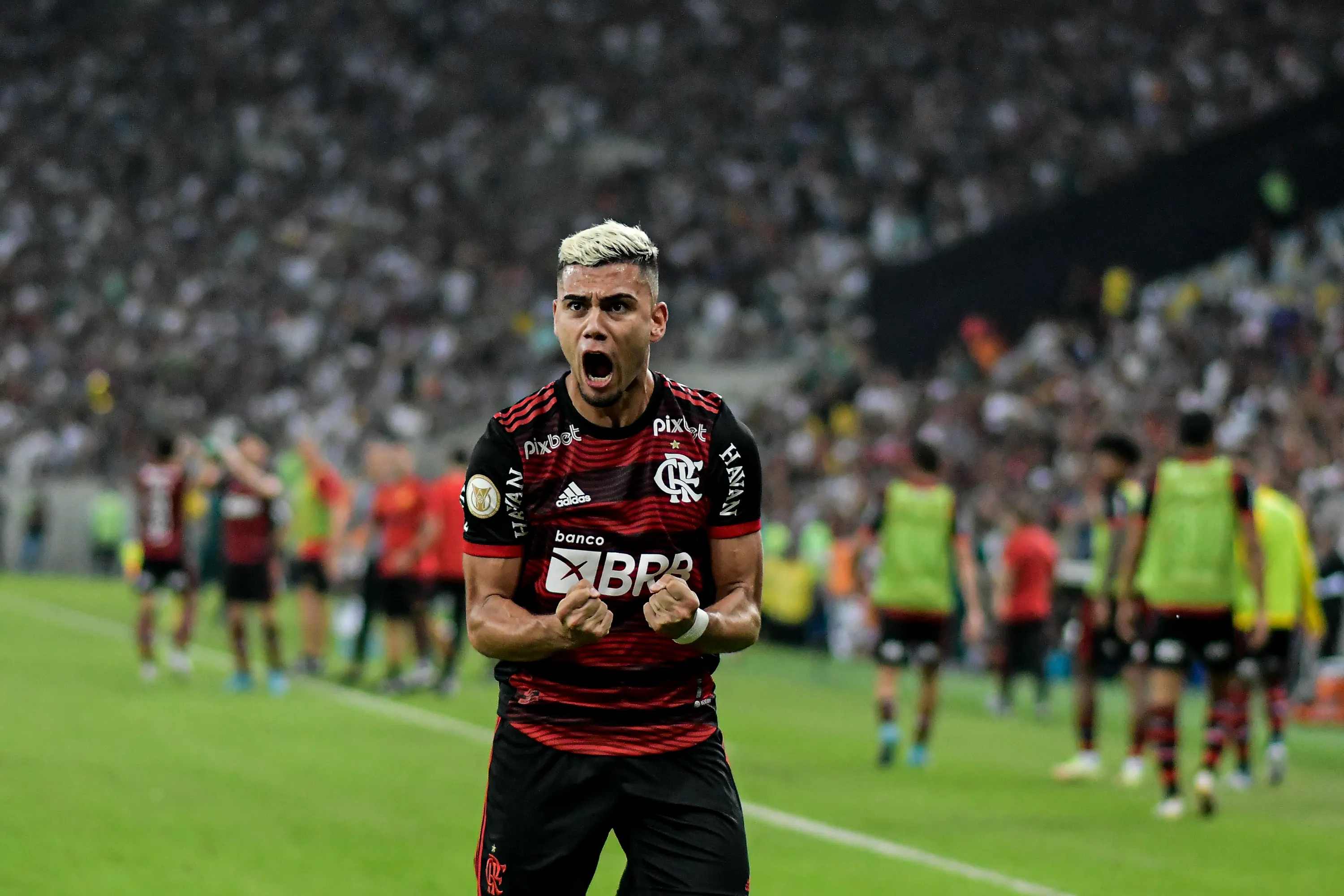 Andreas Pereira defendeu o Flamengo entre 2021 e 2022 - Foto: Thiago Ribeiro/AGIF