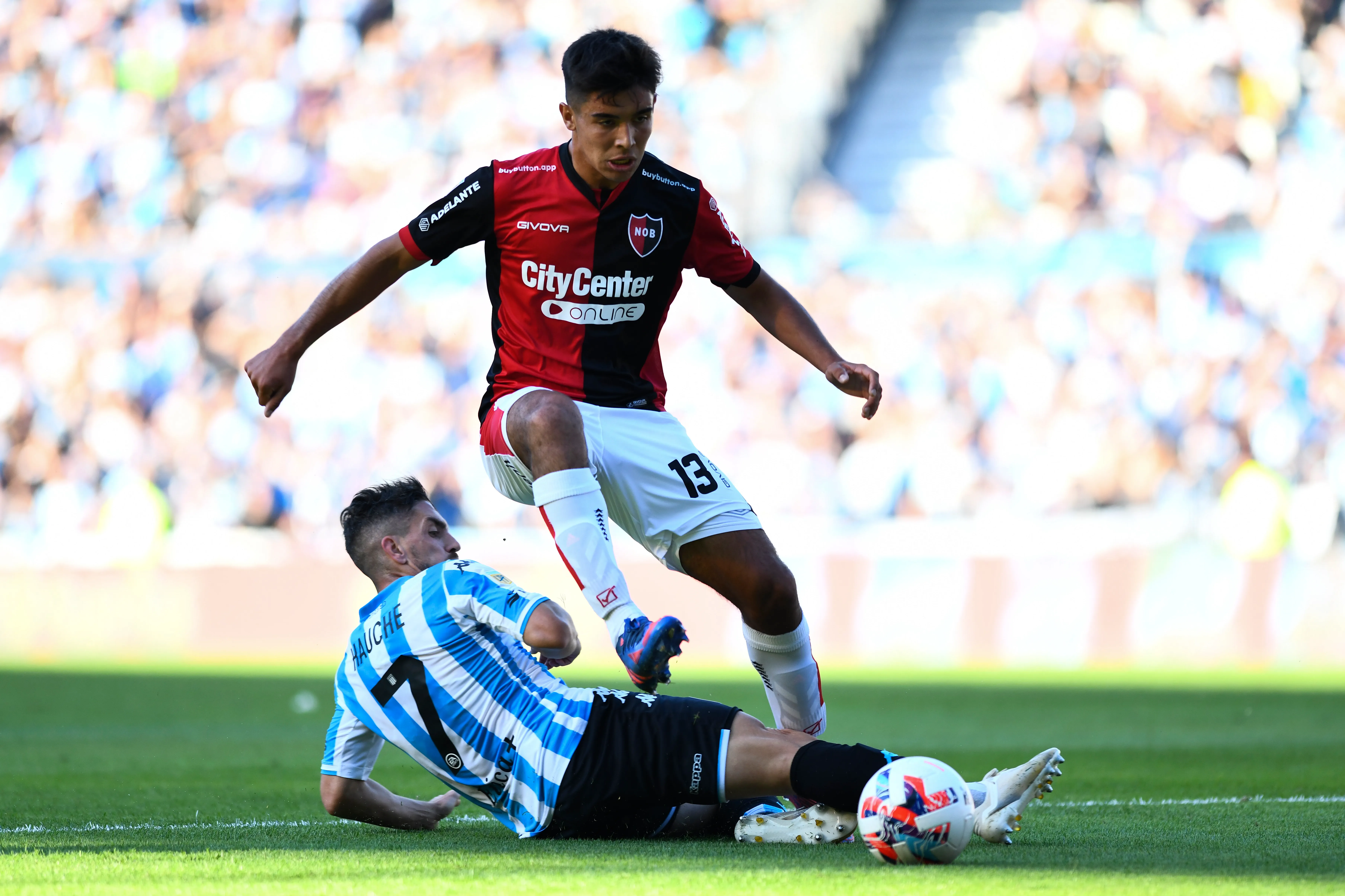 Juan Sforza defendia o Newell's Old Boys - Foto: Rodrigo Valle/Getty Images