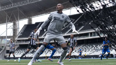 John, goleiro do Botafogo. Foto: Jorge Rodrigues/AGIF