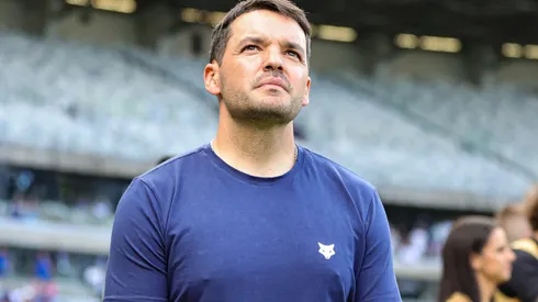 Foto: Gilson Lobo/AGIF – Larcamón abre o jogo em eliminação do Cruzeiro.MG – BELO HORIZONTE – 09/02/2024 – MINEIRO 2024, CRUZEIRO X PATROCINENSE – Nicolas Larcamon tecnico do Cruzeiro durante partida contra o Patrocinense no estadio Mineirao pelo campeonato Mineiro 2024. Foto: Gilson Lobo/AGIF