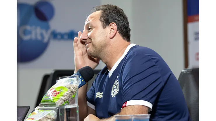 Rogério Ceni revelou preocupação com o gramado. Fotos: Letícia Martins/EC Bahia