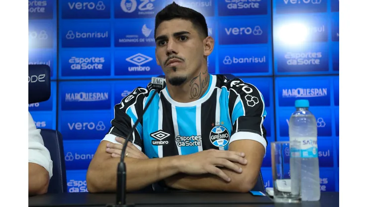 Mayk durante apresentação. Foto: Rodrigo Fatturi / Grêmio FBPA