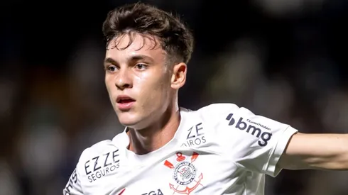 Corinthians renova contrato com meia promissor, Breno Bidon, e multa tem valor exorbitante. Leonardo Lima/AGIF