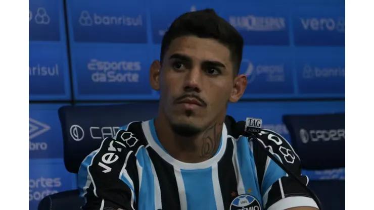 Mayk, lateral do Grêmio. Foto: João Victor Teixeira