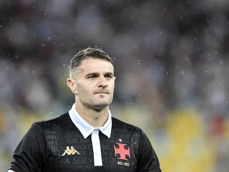 Vasco inclui meta em renovação de contrato com Pablo Vegetti 