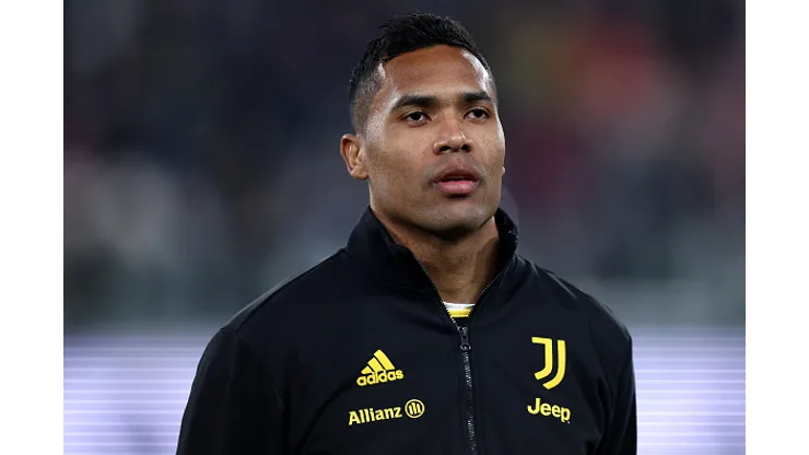 Alex Sandro - (Photo by Marco Canoniero/LightRocket via Getty Images)