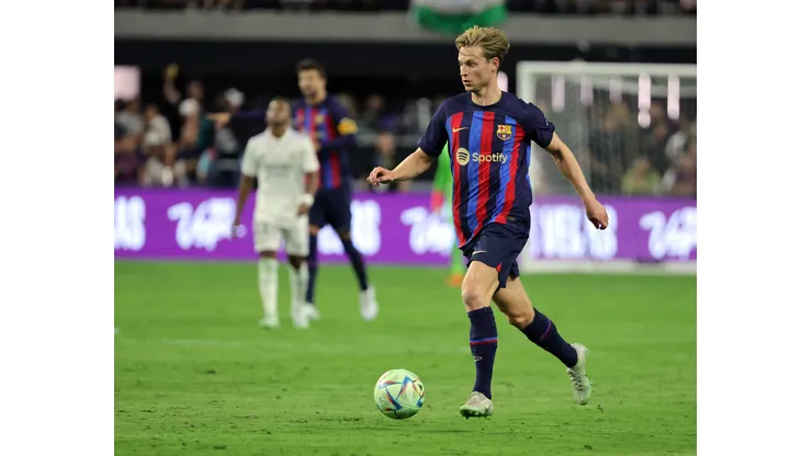 De Jong, um dos melhores meia do mundo, defende o Barcelona - Foto: Ethan Miller/Getty Images