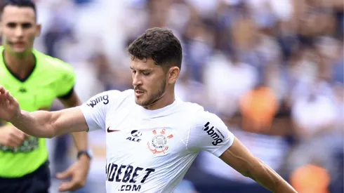 Hugo 'vacila' e Corinthians pode contratar outro lateral. Foto: Marcello Zambrana/AGIF
