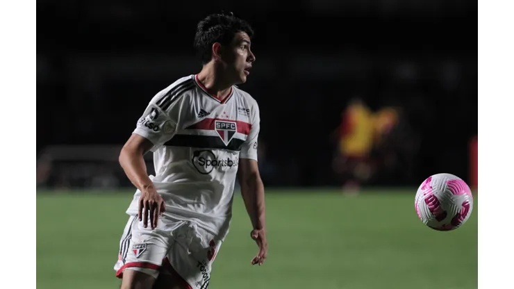 Foto: Rubens Chiri / saopaulofc.net - Moreira tem situação atualizada no São Paulo.