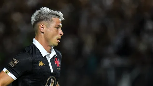 Foto: Thiago Ribeiro/AGIF – Capasso tem futuro definido.