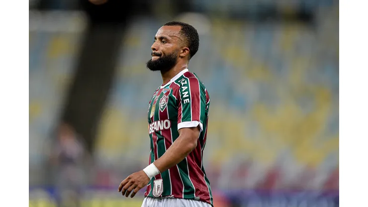 RJ - RIO DE JANEIRO - 22/11/2023 - BRASILEIRO A 2023, FLUMINENSE X SAO PAULO - Samuel Xavier jogador do Fluminense durante partida contra o Sao Paulo no estadio Maracana pelo campeonato Brasileiro A 2023. Foto: Thiago Ribeiro/AGIF