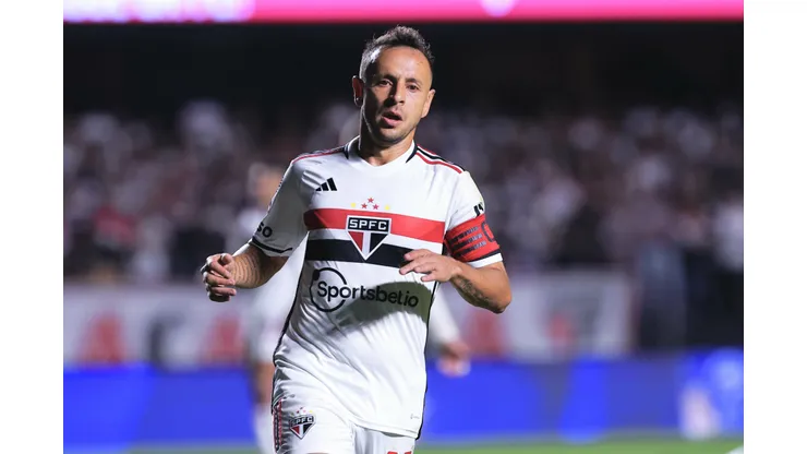 Foto: Abner Dourado/AGIF - Rafinha abre o jogo sobre James Rodríguez no São Paulo.