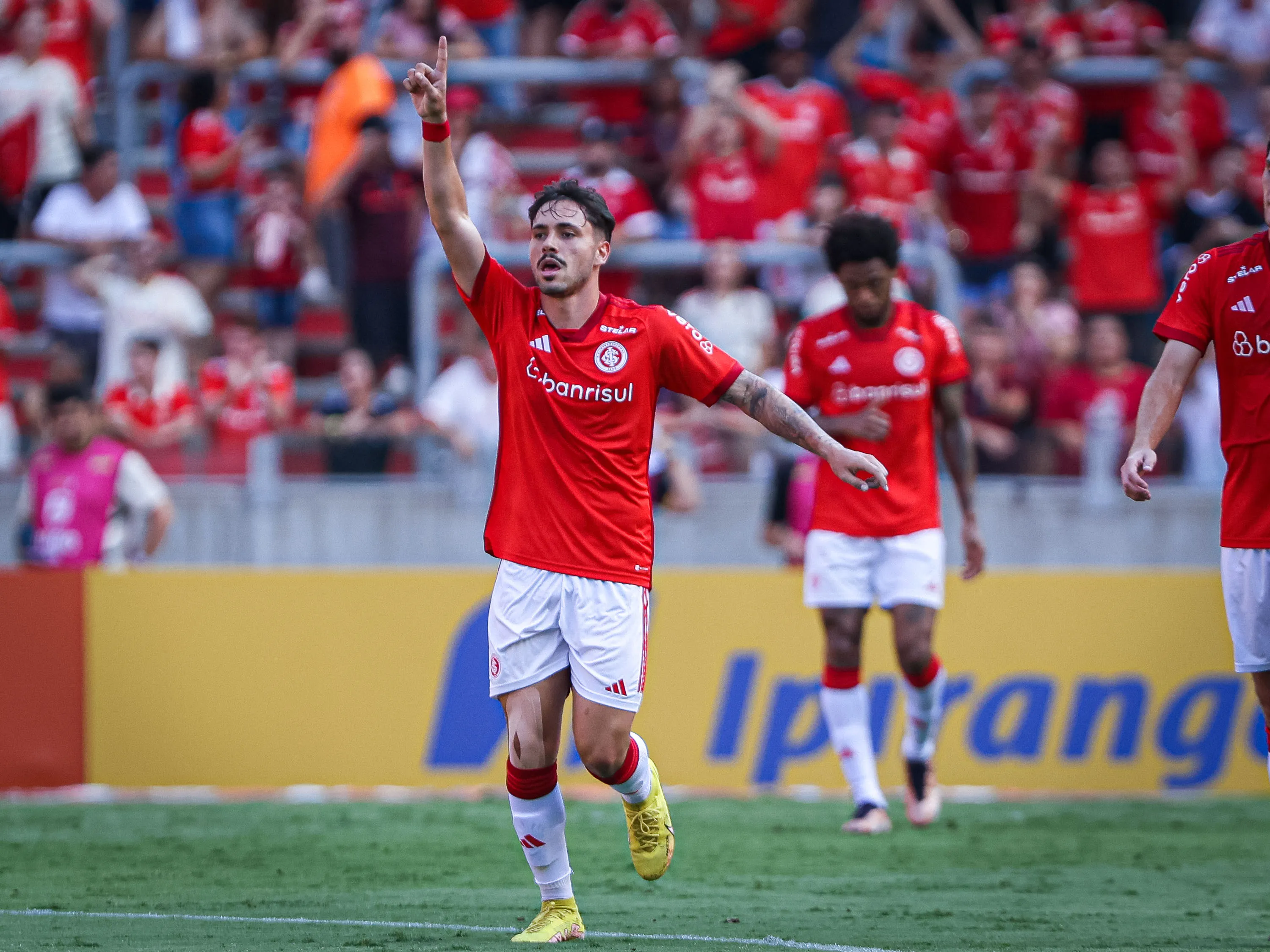 Mauricio jogador do Internacional comemora seu gol durante partida contra o Clube Esportivo no Beira-Rio pelo Estadual. Foto: Maxi Franzoi/AGIF