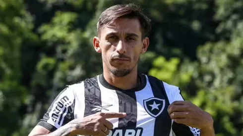 Damián Suárez vira dor de cabeça no Botafogo e gera problema para Nunes. Vitor Silva/Botafogo