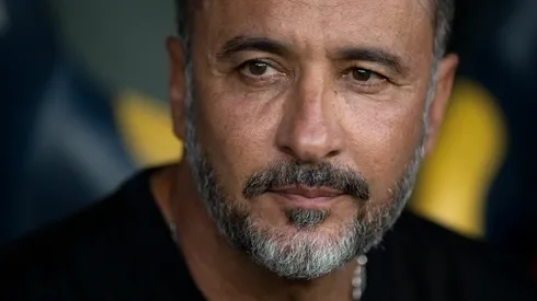 Foto: Jorge Rodrigues/AGIF – Vítor Pereira manda recado para António Oliveira.