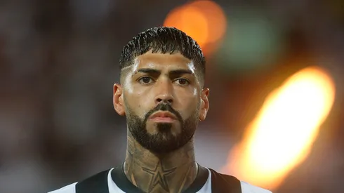 Foto: Vítor Silva/Botafogo - Alexander Barboza fala sobre sua condição física no Botafogo.