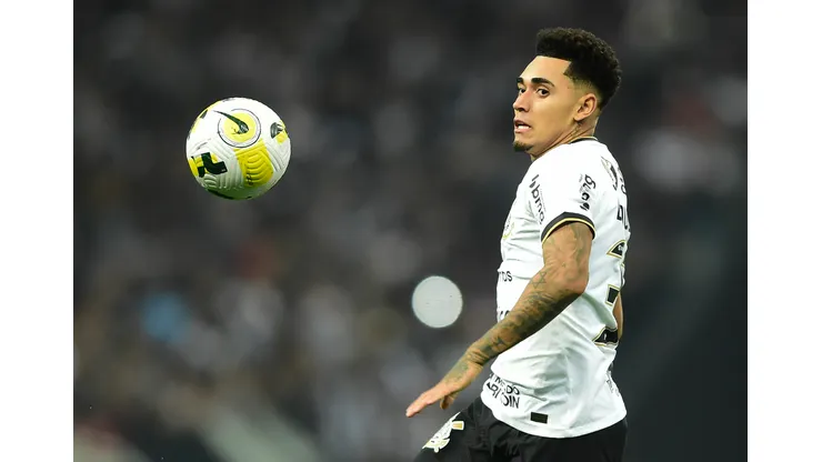 Du Queiroz foi revelado pelo Corinthians (Photo by Mauro Horita/Getty Images)