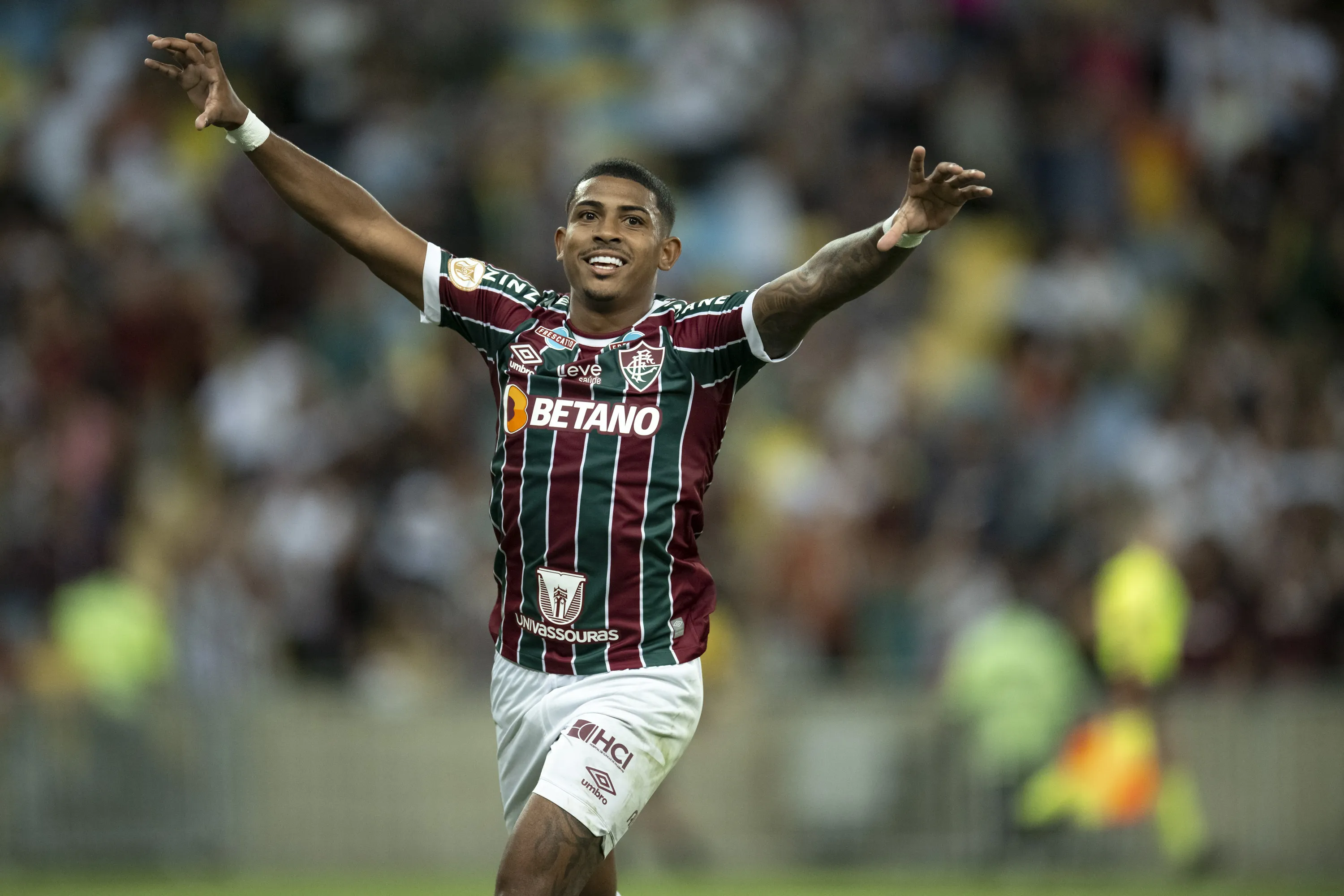 John Kennedy jogador do Fluminense comemora seu gol durante partida contra o Coritiba no estadio Maracana pelo campeonato Brasileiro A 2023. Foto: Jorge Rodrigues/AGIF