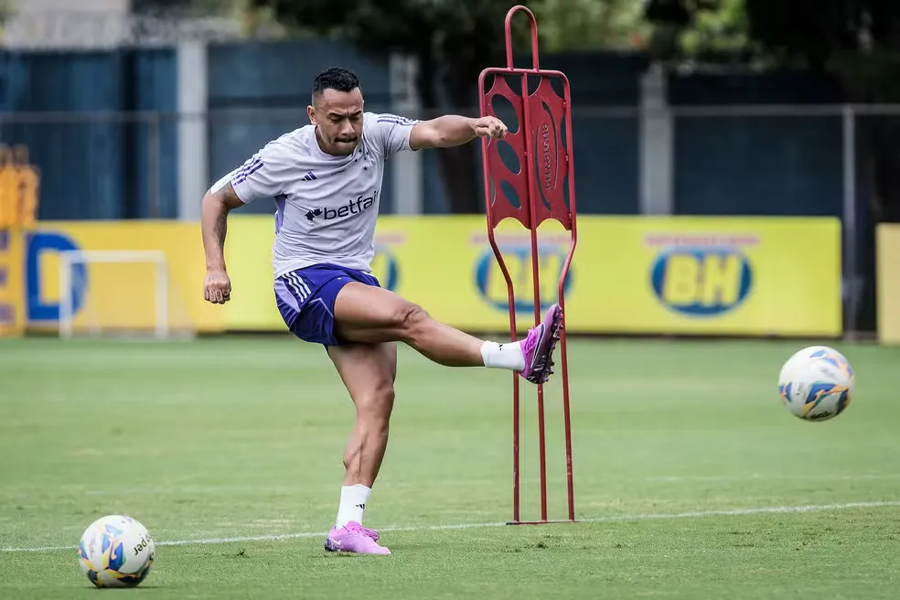 Rafael Elias, jogador do Cruzeiro – Foto: Gustavo Aleixo/Cruzeiro