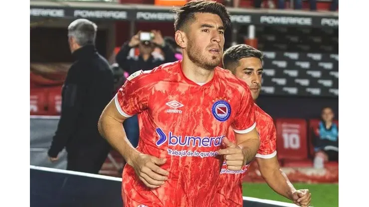 Lucas Villalba, zagueiro do Cruzeiro. Foto: Divulgação/ Argentinos Juniors