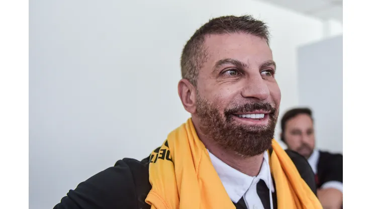 RJ - RIO DE JANEIRO - 11/11/2023 - VASCO, ELEICAO PARA PRESIDENTE - Pedrinho, candidato da chapa Sempre Vasco, durante a eleicao a qual elege o Presidente do Vasco da Gama para o Trienio 2024 a 2026, realizada na Sede do Calabouco, centro do Rio de janeiro. Foto: Thiago Ribeiro/AGIF