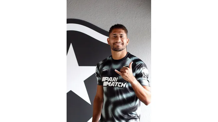 Botafogo contrata o zagueiro Pablo - Pablo, novo reforço do Botafogo - Foto: Twitter/Botafogo