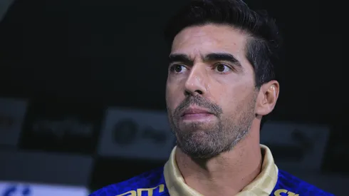 Abel Ferreira pode não ter Endrick à disposição devido lesão na coxa.