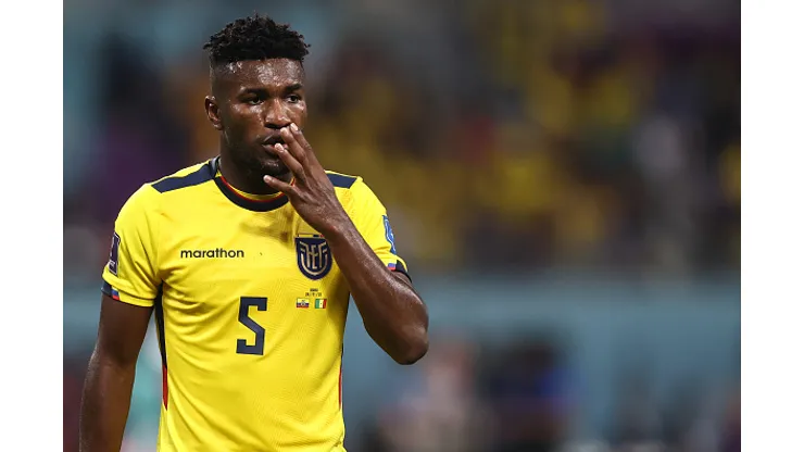 José Cifuentes jogador do Cruzeiro atuando pela Seleção do Equador