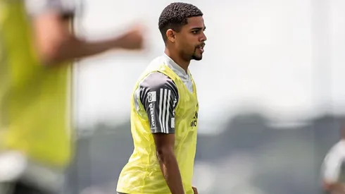Robert Santos chega para reforçar o time de Gabriel Milito – Foto: Instagram/Atlético-MG
