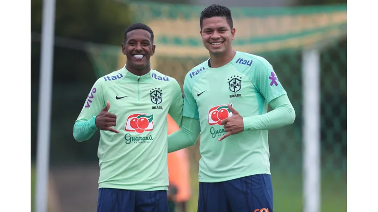 Seleção Sub-20 treina na Granja Comary na tarde dessa segunda-feira 09/01. Robert Renan Viana. Zagueiro tolou arquirrival.