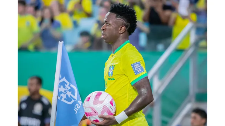 Vinicius Junior falou sobre os casos de racismo que sofre na Espanha - Foto: Fernando Teramatsu/AGIF
