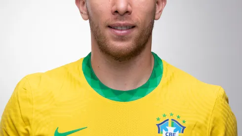 Novo uniforme da Seleção Brasileira. Arthur. Lucas Figueiredo/CBF. Jogador informou 'decisão' ao time de Porto Alegre.