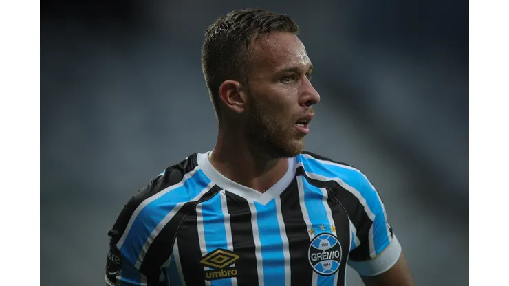 jogador Arthur do Gremio durante partida contra o Cruzeiro no estadio Mineirao pelo campeonato Brasileiro A 2018. Meia pedido no Imortal. Foto: Pedro Vale/AGIF