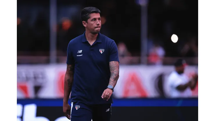 Thiago Carpuni está vivendo uma situação delicada no comando do Tricolor