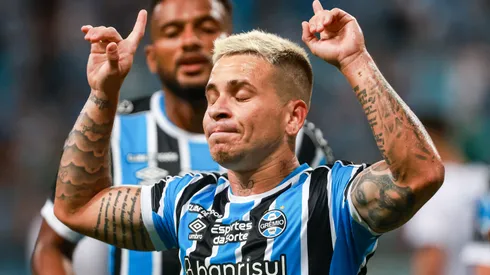 Soteldo comemorando gol pelo Gauchão. Atacante se lesionou com quatro partidas – Foto: Maxi Franzoi/AGIF
