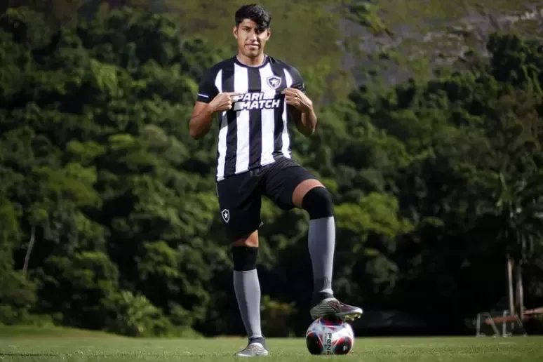 Foto: Reprodução/Vitor Silva/Botafogo – Luis Segovia