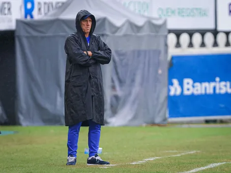 Jogador ganha a confiança de Renato Gaúcho e é elogiado