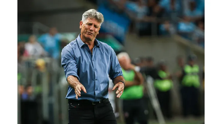 Renato Gaúcho em partida pelo Estadual. Treinador tem baixas para a semifinal - Maxi Franzoi/AGIF