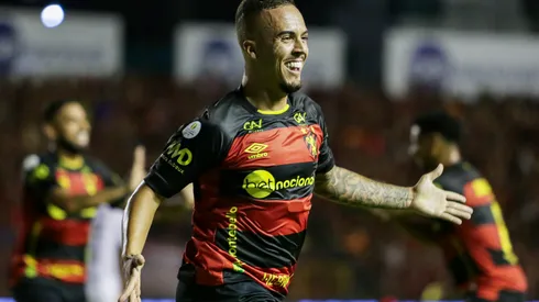 Peglow estava emprestado ao Sport. Atacante deve ir para o futebol polonês – Foto: Rafael Vieira/AGIF