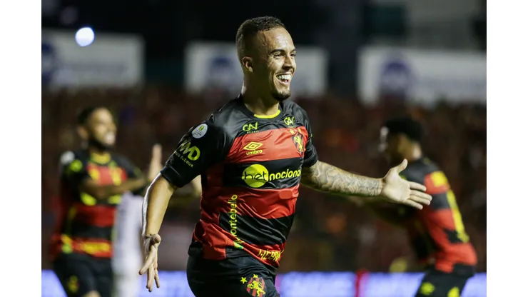 Peglow estava emprestado ao Sport. Atacante deve ir para o futebol polonês - Foto: Rafael Vieira/AGIF