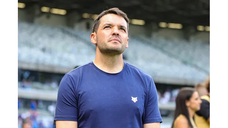 Nicolás Larcamón, técnico do Cruzeiro. Foto: Gilson Lobo/AGIF