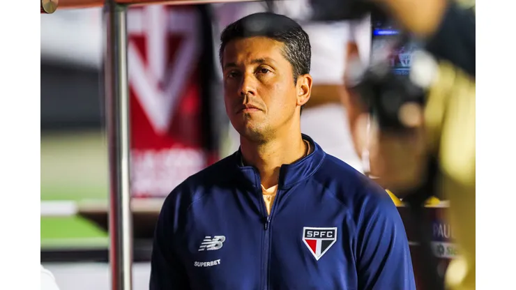 Thiago Carpini vem sendo pressionado no São Paulo. Foto: Reinaldo Campos/AGIF