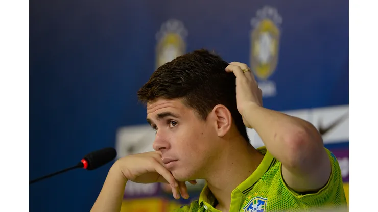 Oscar durante treino da Selecao Brasileira na Granja Comary. Meia pode ir para adversário do Inter. Foto: Pedro Martins/AGIF