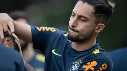 Treino da Seleção Brasileira no CT do São Paulo. Alex Telles. Jogador quer voltar para a Canarinho. Lucas Figueiredo/CBF