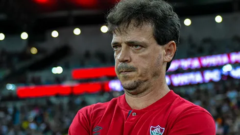 Foto: Thiago Ribeiro/AGIF – Fernando Diniz durante o clássico contra o Flamengo no último sábado (9).