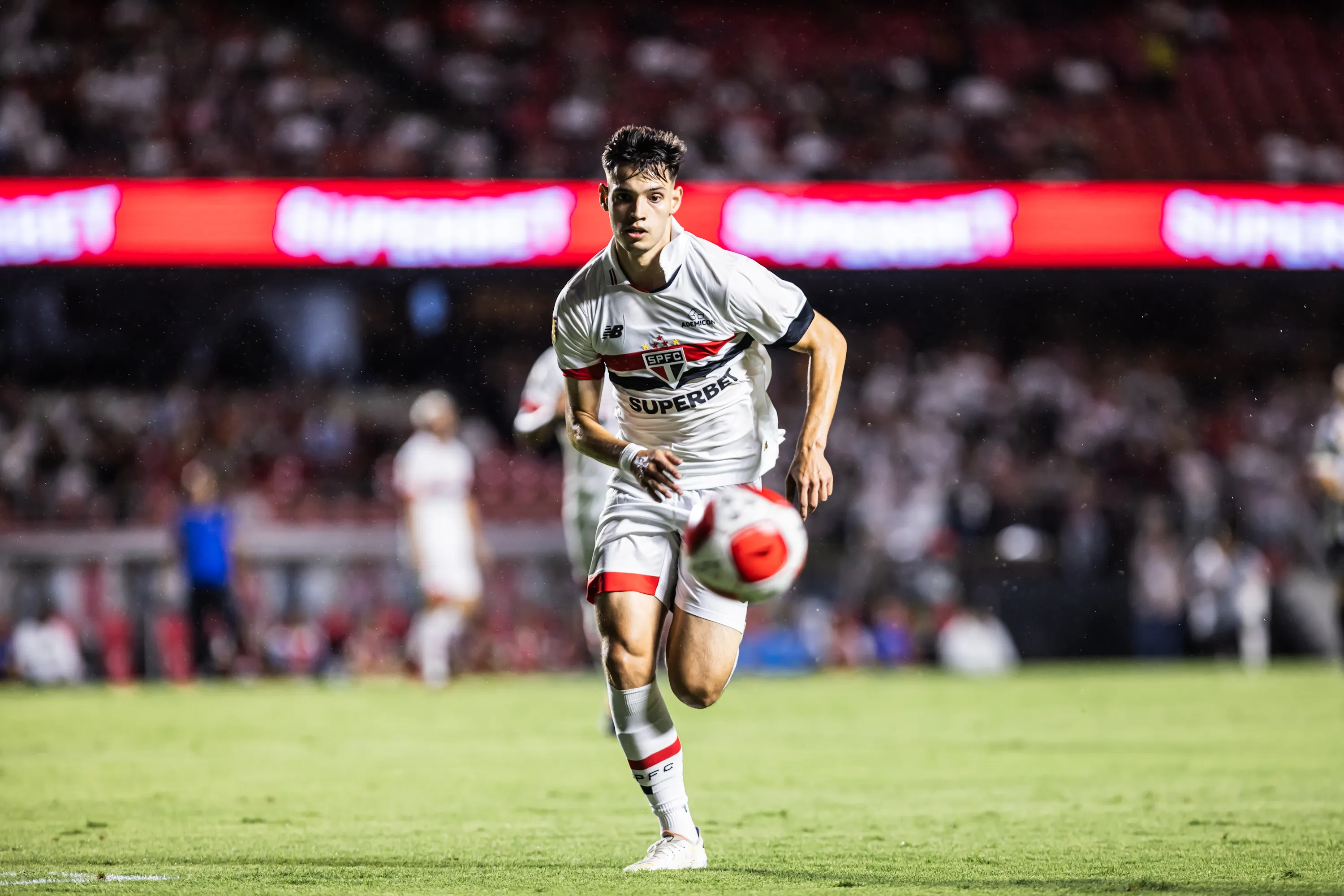 Bobadilla jogador do São Paulo durante partida contra o Santos no Morumbis pelo campeonato Paulista 2024. Foto: Abner Dourado/AGIF