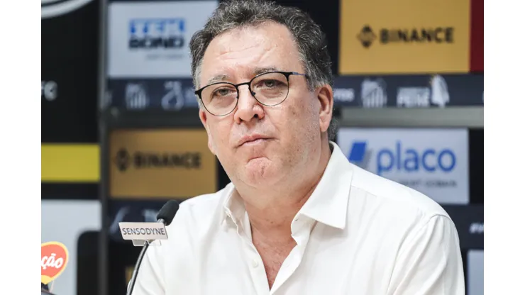 Marcelo Teixeira, em coletiva de imprensa no Santos. Presidente falou sobre assuntos polêmicos - Foto: Reinaldo Campos/AGIF